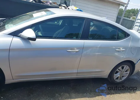 2019 Hyundai Elantra Sel z USA, uszkodzony, nr VIN 5NPD84LF1KH480816